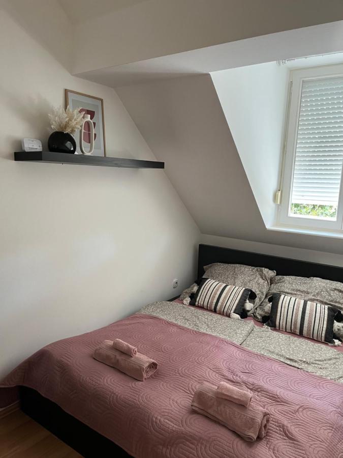 Appartement Studio Loft à Pécs Extérieur photo